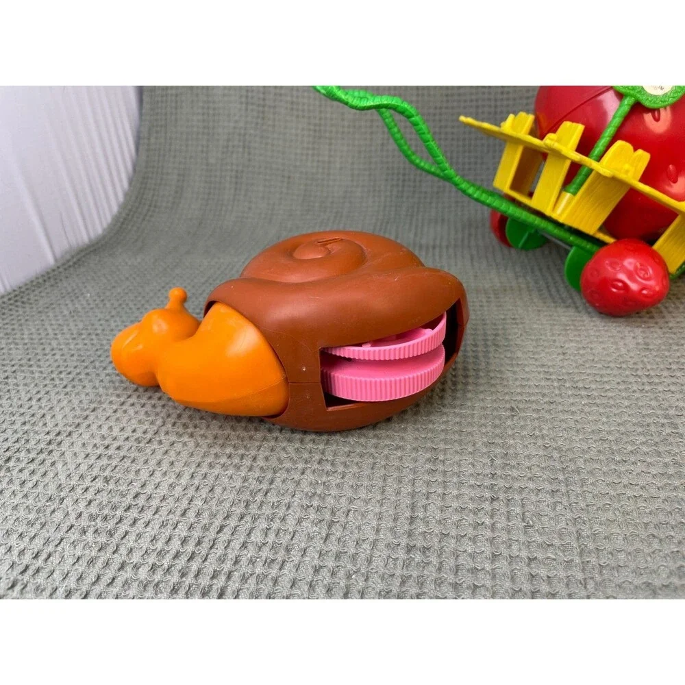Vintage Strawberry Shortcake Snail Cart Playset Escargot Snail Vehicle 1980s toy